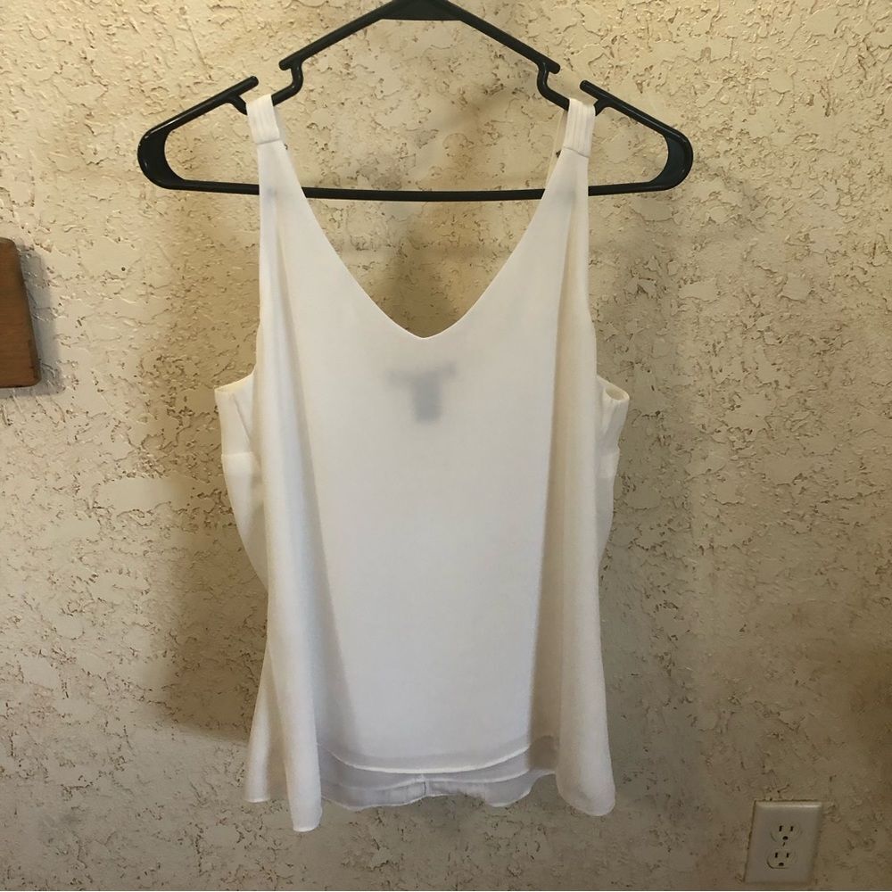 White House Black Market Pleated Ruffle Top - Picture 3 of 11